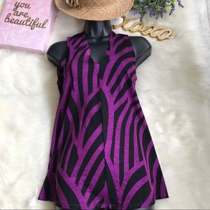 Hourglass Lilly V Neck Tunic Top-NWOT